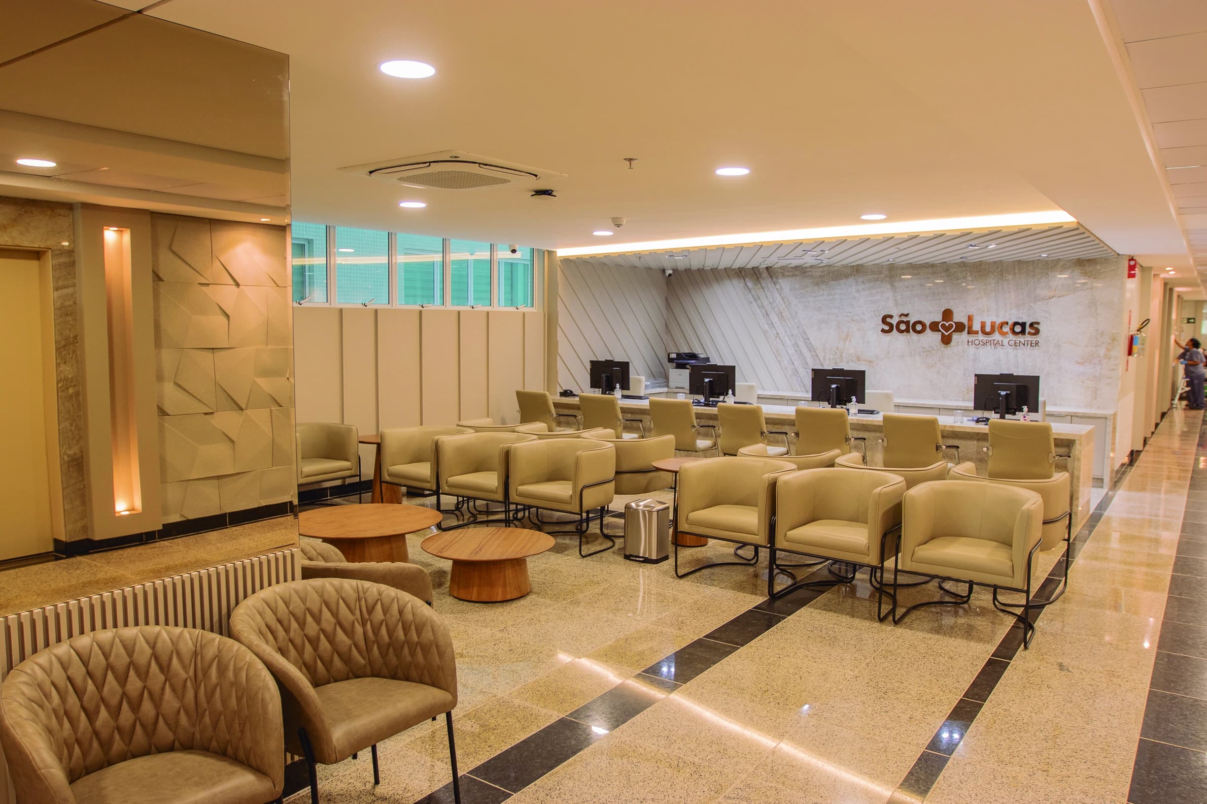 Piso Consultorios Espera