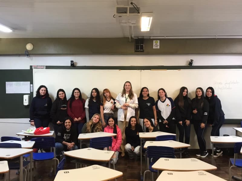 FAG Toledo visita Colégio Premen com oficinas e minicursos para alunos do Ensino Médio