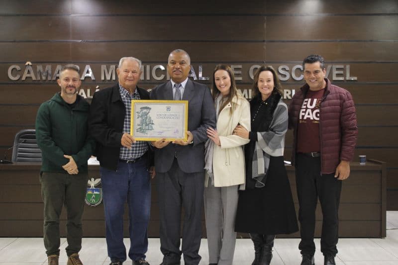 Centro FAG recebe Votos de Louvor pelos 25 anos da Instituição e resultados no Enade