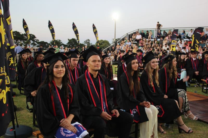 Primeira formatura no estilo americano em Cascavel faz história no High College do Colégio FAG