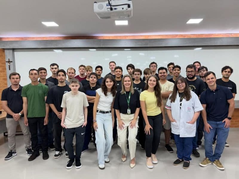 Bate-papo com egresso marca recepção dos calouros das Engenharias Elétrica e Mecatrônica