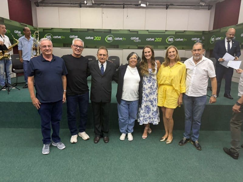 Centro FAG recebe lançamento de livro que transforma 40 anos de ensino em conhecimento acessível