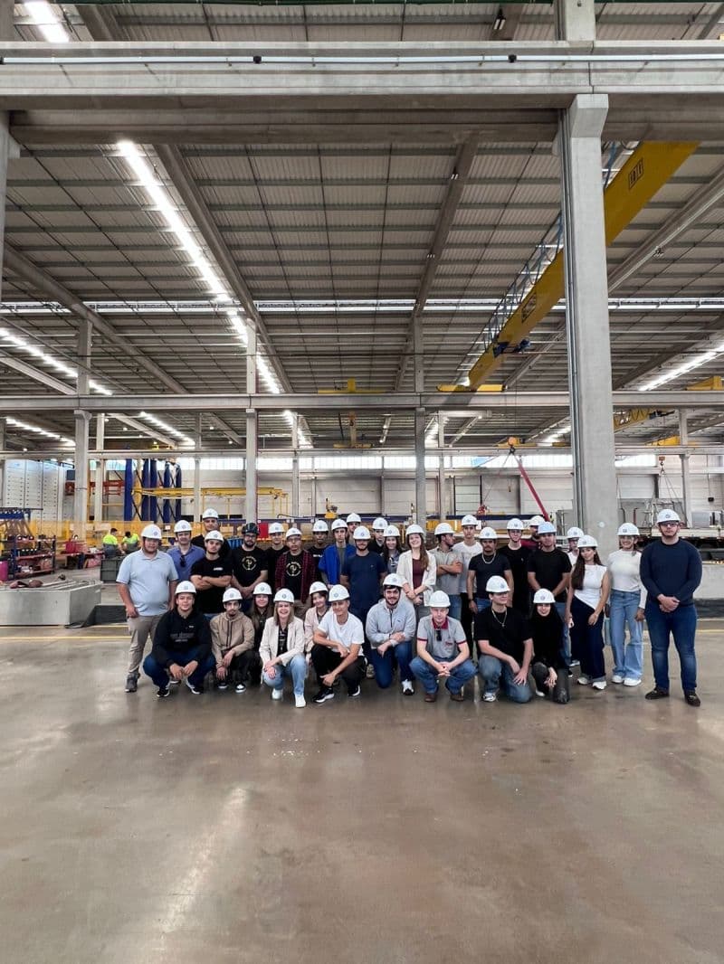 Acadêmicos de Engenharias do Centro FAG realizam visita técnica ao Ecoparque em Cascavel