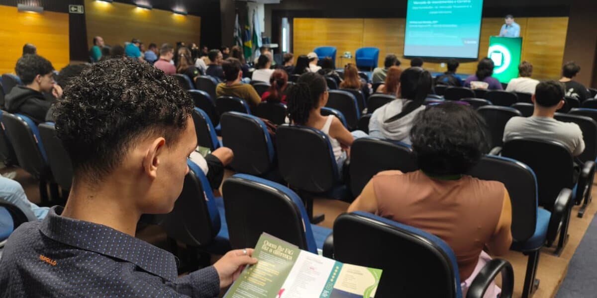 Semana Acadêmica dos cursos de administração, ciências contábeis, agronegócio e gestão é realizada na FAG Toledo