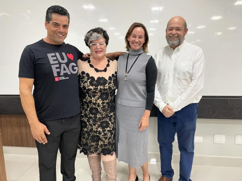 Parceria entre Centro FAG e Unioeste traz série de capacitações em IA para coordenadores, gestores e servidores