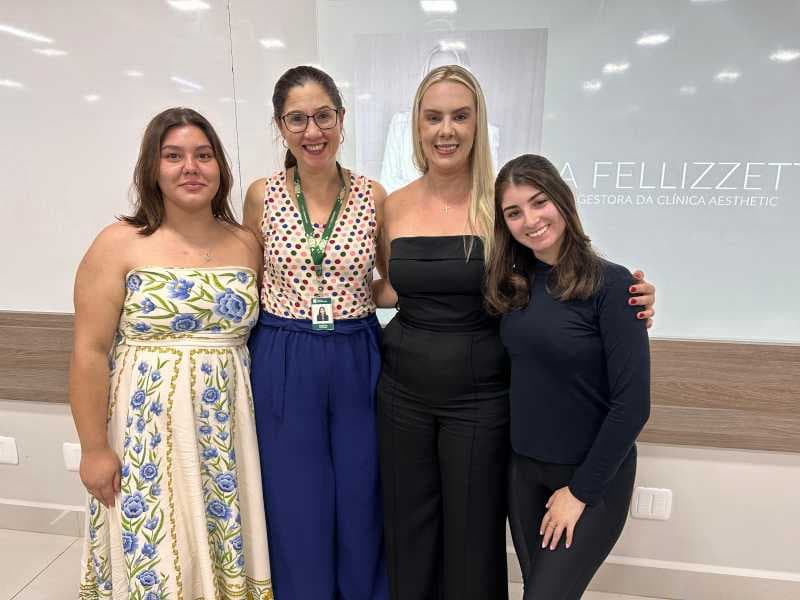 Alunas de Estética e Cosmética participam de bate-papo com especialista em Gestão Clínica e Marketing